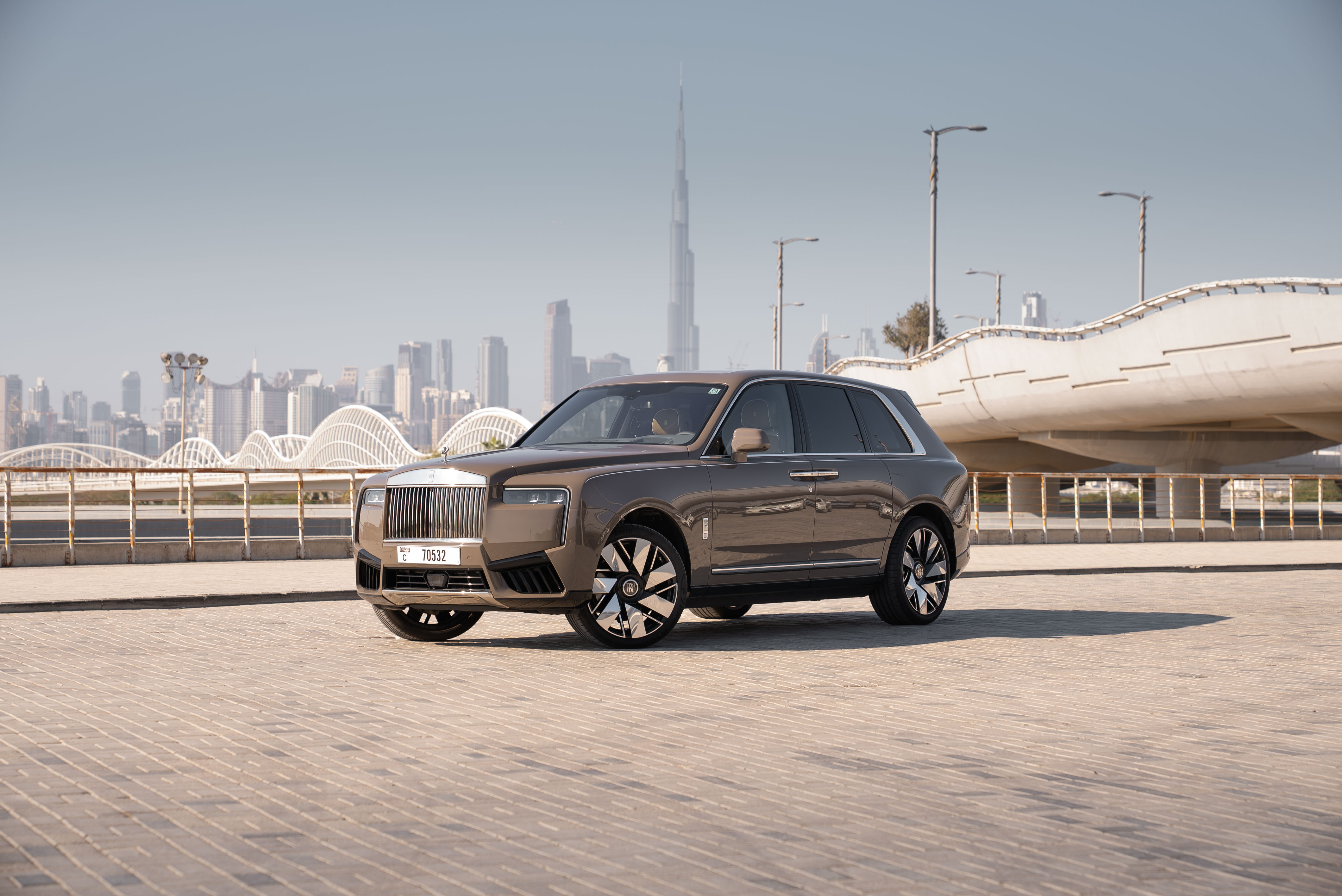 Rolls-Royce Cullinan (Beige)